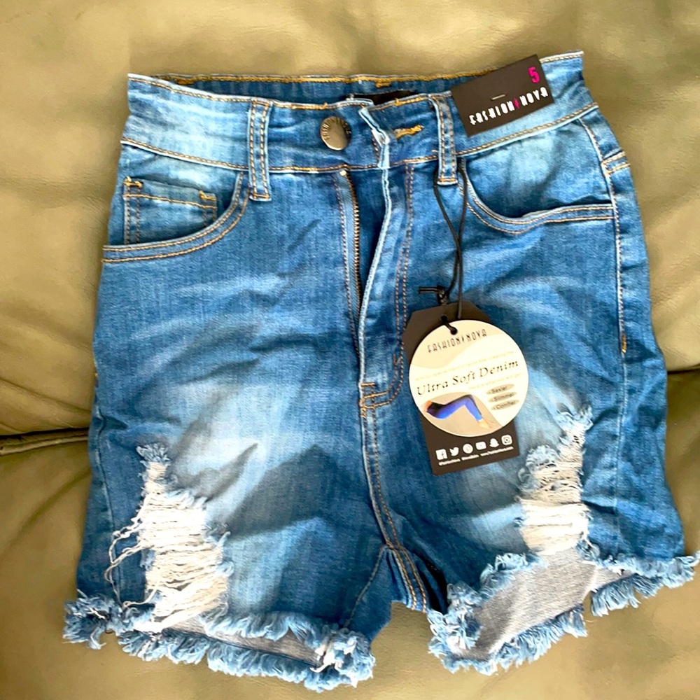 Fashion nova shorts